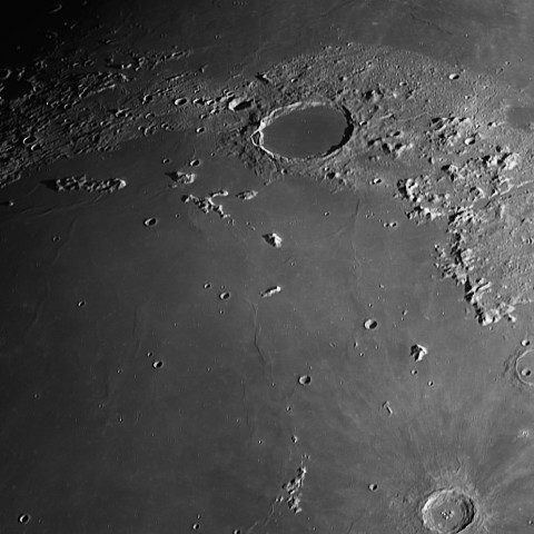 雨の海とアルプス山脈
