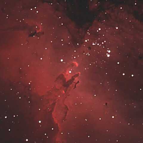 M16中心部の「創造の柱」