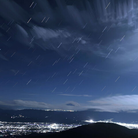 蝶ヶ岳から松本市内をバックに