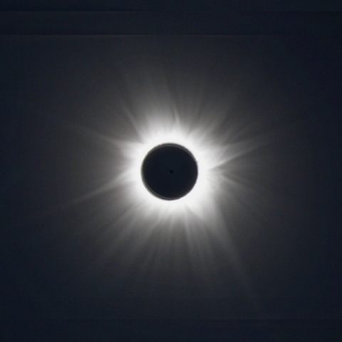 コーラルシーのコロナ（画像処理）