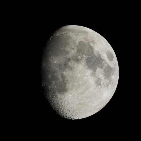 今夜の月（月齢11.1）