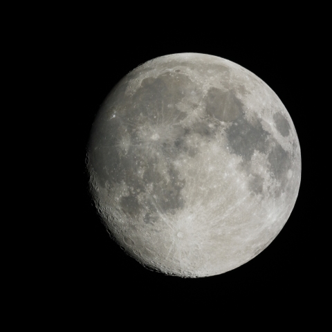 今夜の月（月齢13.2）