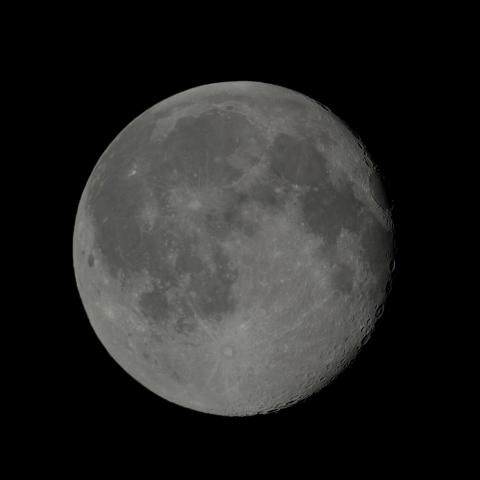 今夜の月（月齢17.2）