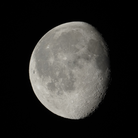 今夜の月（月齢19.3）