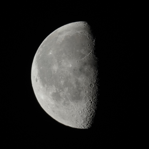 今朝の月（月齢21.6）