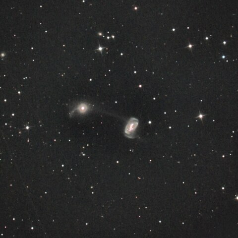 ARP104 （NGC5218,5216 おおぐま座）