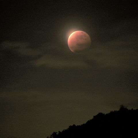 スーパームーン皆既月食