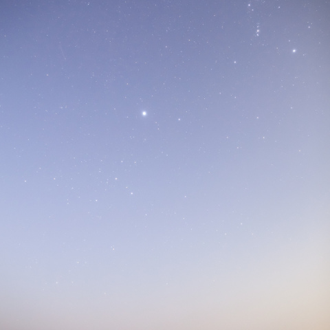 流星と冬の大三角とカノープス