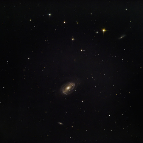 NGC725
