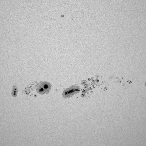 2025.12.06の太陽黒点 4294.4295.4296.4298.4300