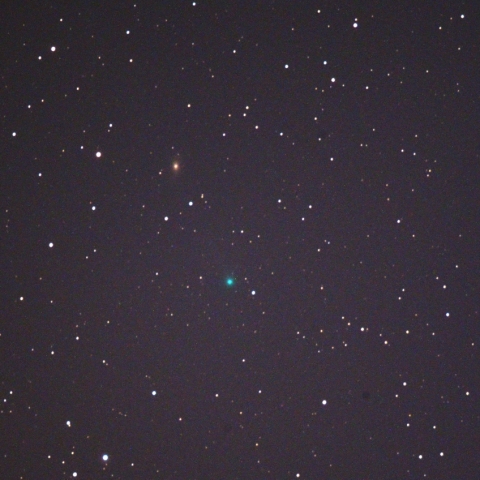 マクホルツ・藤川・岩本彗星（C/2018V1）と銀河