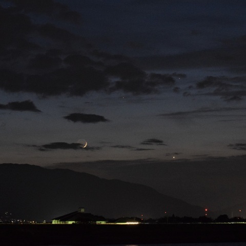 月と金星と水星の接近