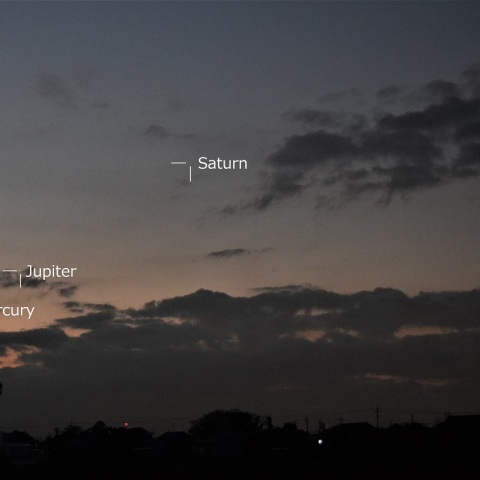 早朝の水星，木星，土星と月