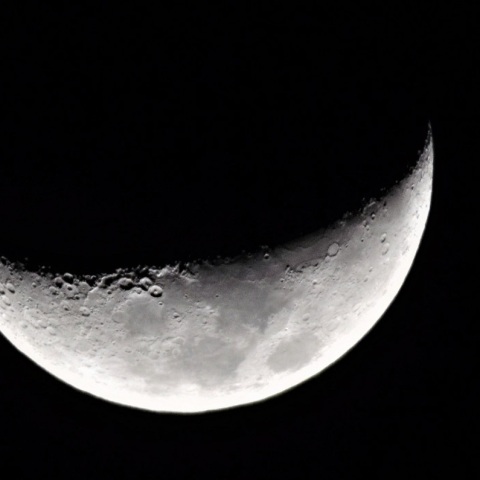 月と国際宇宙ステーション