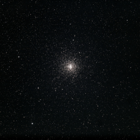 M4 (さそり座球状星団)