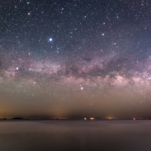 海に横たわる天の川