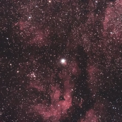 サドル周辺の散光星雲