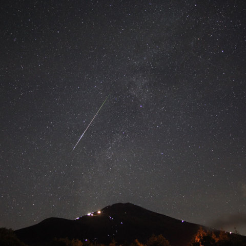 夏富士とペルセウス座流星群