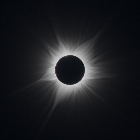 北西オーストラリア皆既日食（コロナ）