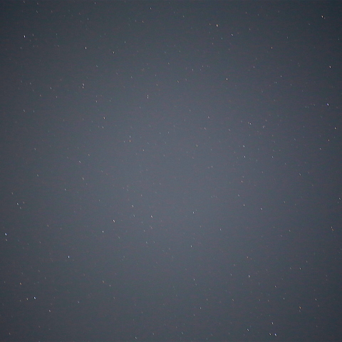 月光下のカタリナ彗星