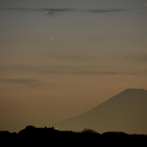 パンスターズ彗星と富士山