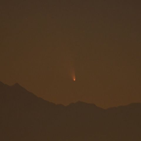 鹿島槍ヶ岳を掠めるパンスターズ彗星