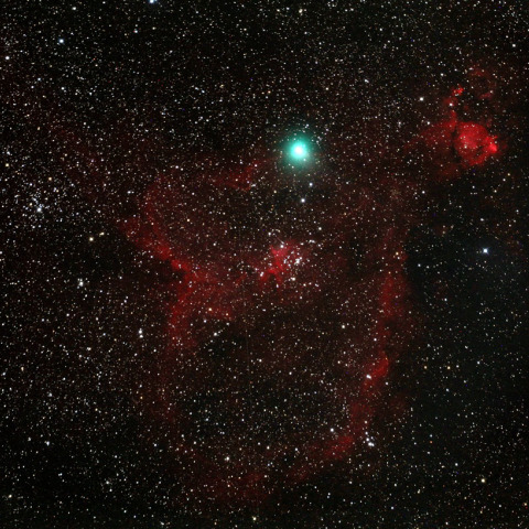 IC1805を通過するジャック彗星