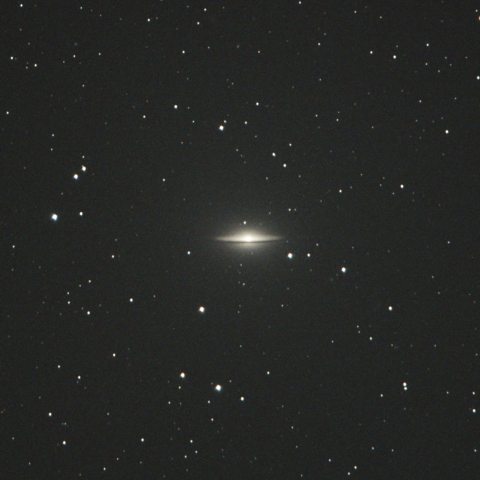 M104 ソンブレロ銀河