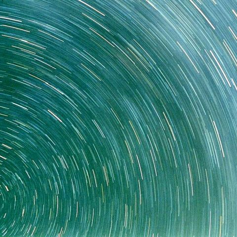 タクラマカン砂漠の北天