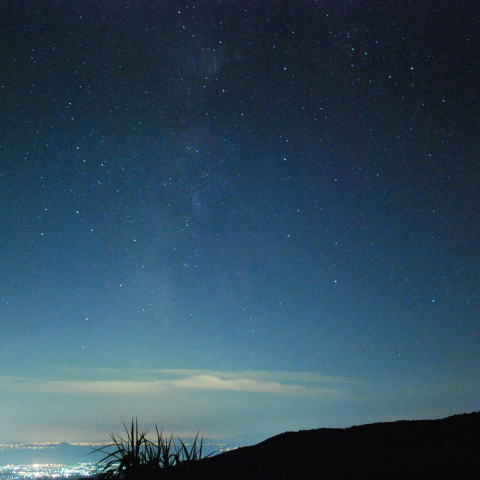 琵琶湖夜景と天の川銀河中心部