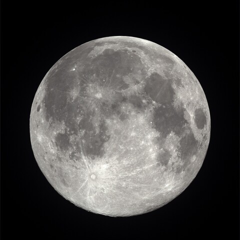  スーパームーン　満月