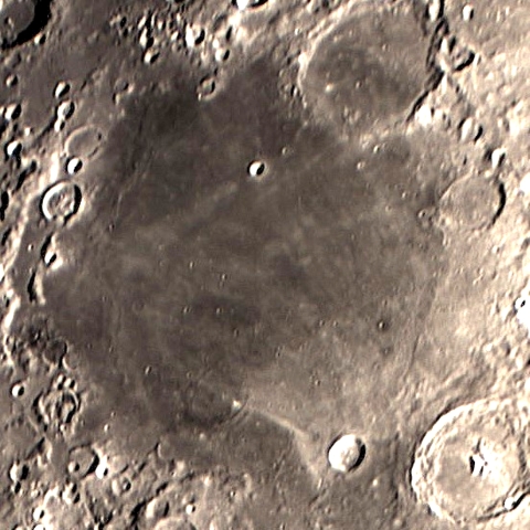 神酒の海　小さなクレータ