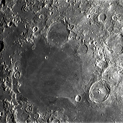 神酒の海　小クレータ