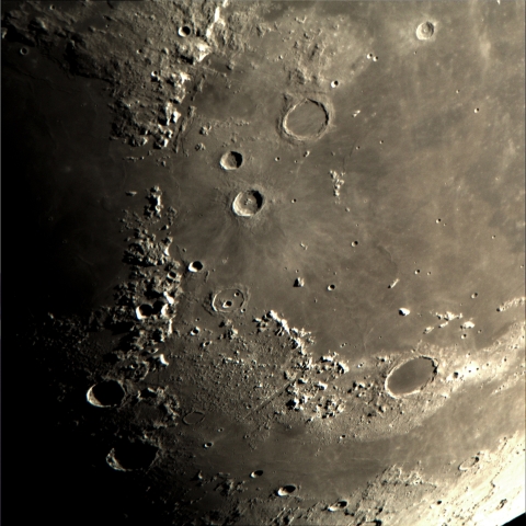 メジャーな月面