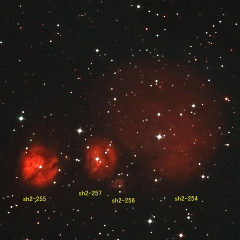 Sh2-254~258 だんご三兄弟