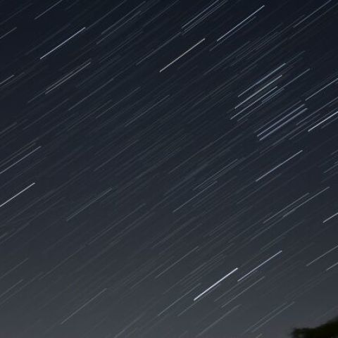 昇る冬の大三角とオリオン座