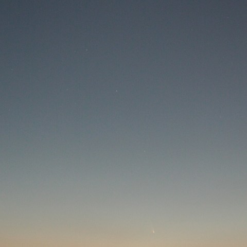 三日月とパンスターズ彗星