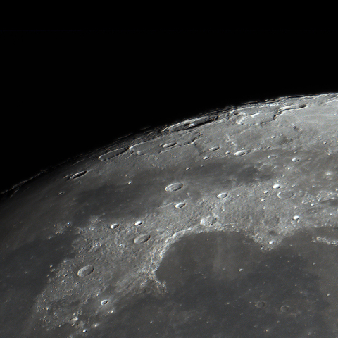 2023年4月4日 月齢13.7/ 虹の入江からピタゴラスを望む