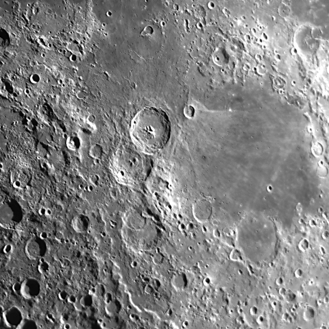 2023年4月27日 月齢7.3/ 神酒の海付近