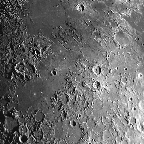 2023年4月28日 月齢8.3/ 蒸気の海から中央の入江、有名な3つの谷