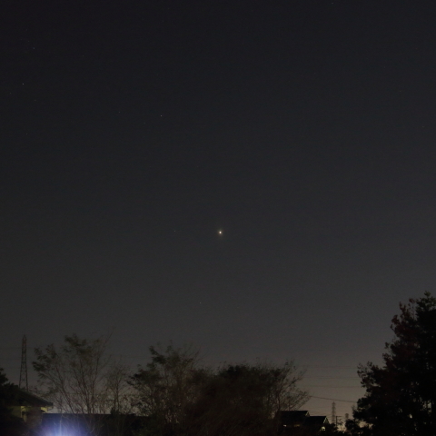 西の空に沈みゆく木星