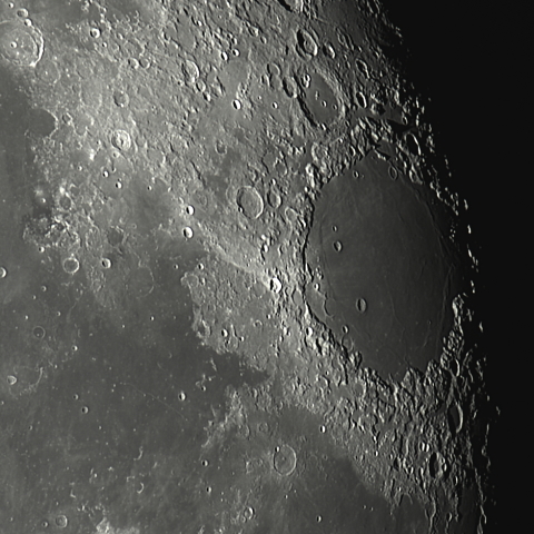 危難の海　付近