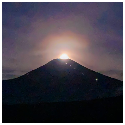 富士山に沈むお月様