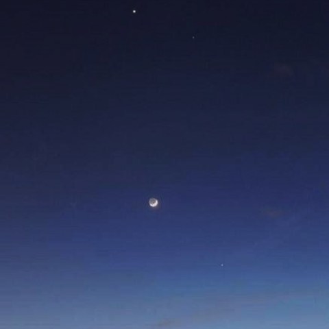 月、火、水、金、土、勢ぞろいの空