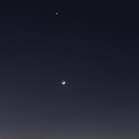 「月、火、水、金、土、勢ぞろいの空」3