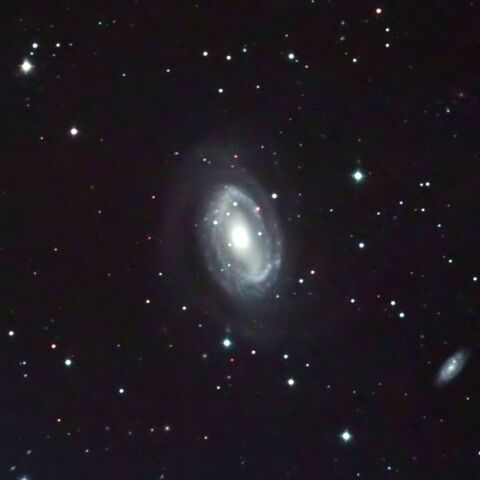 NGC4725