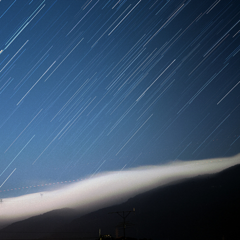 滝雲と光跡