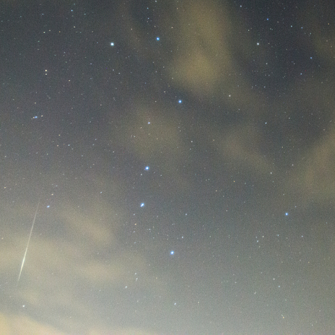 12月15日のふたご座流星群と北斗七星