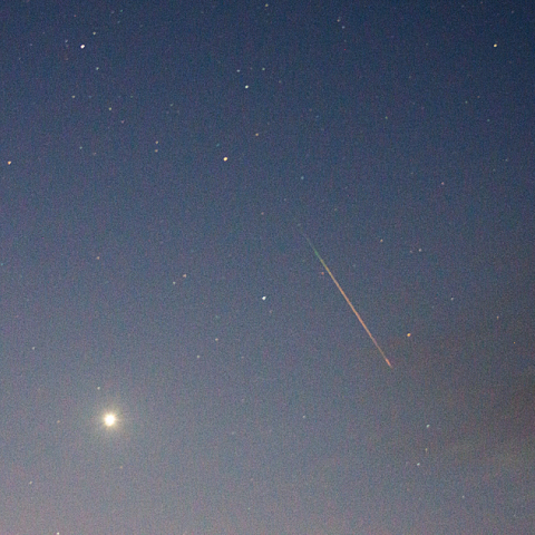 12月15日の流星と金星