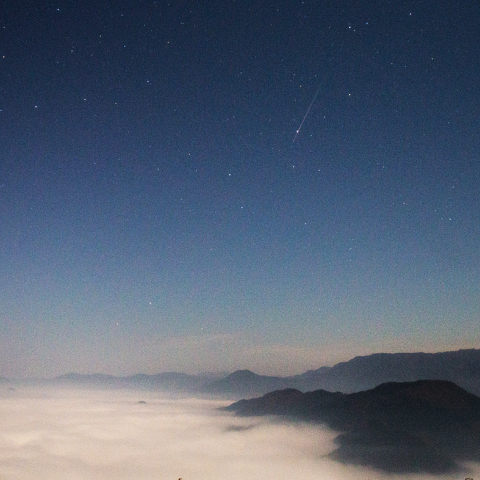 11月18日おうし座流星群と雲海に浮かぶ木星